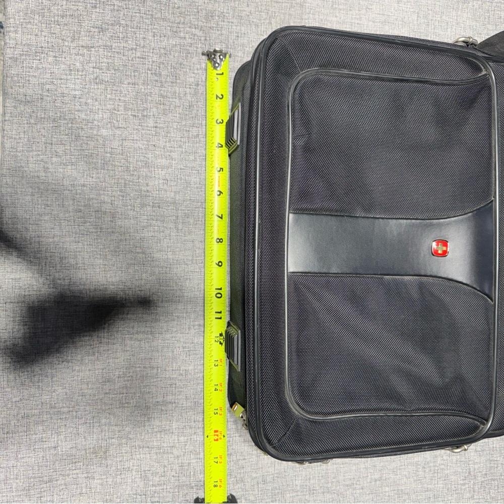Wenger Swiss Army Laptop Briefcase - Picture 10 of 11